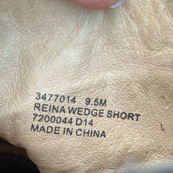Frye Reina Wedge Short Ankle Boot Size 9.5 - Picture 11 of 14